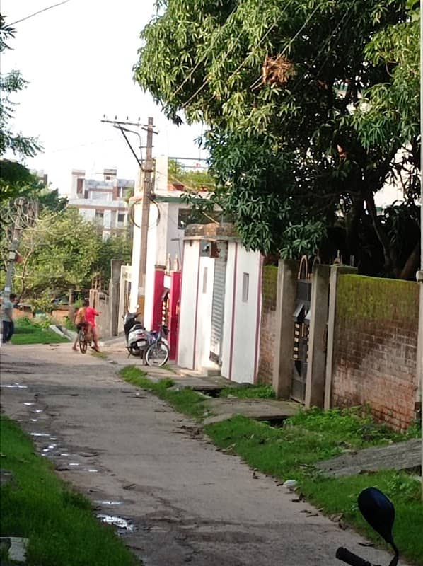 Sunder Nagar Chowk - Image 1
