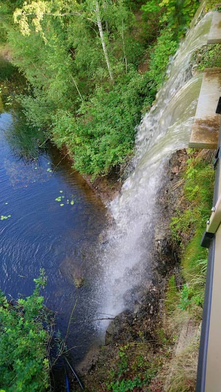 Kadzielnia Waterfall - Image 2
