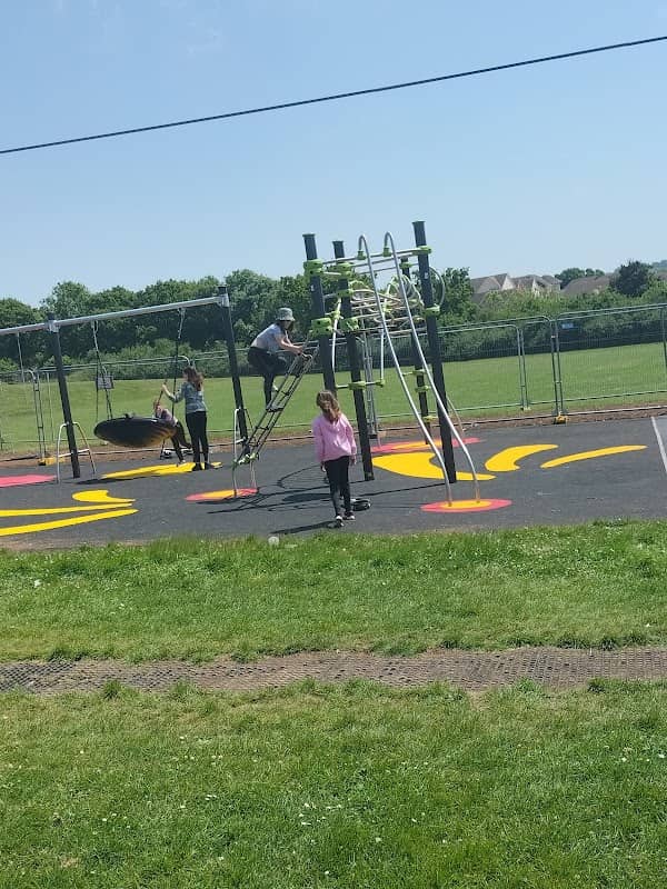 Isobel Park - Image 2