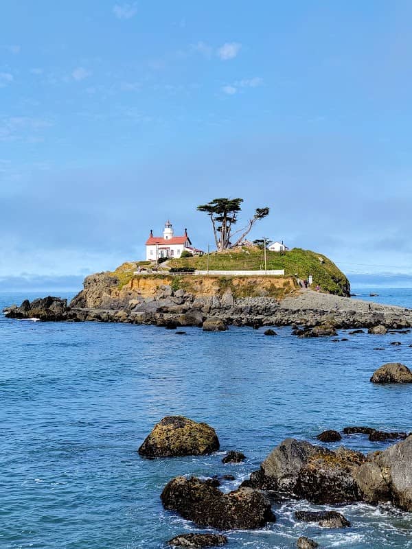 Battery Point Lighthouse and Museum/Crescent City Lighthouse - Image 1