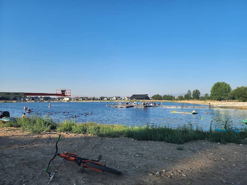 Star Fishing Pond - Image 2