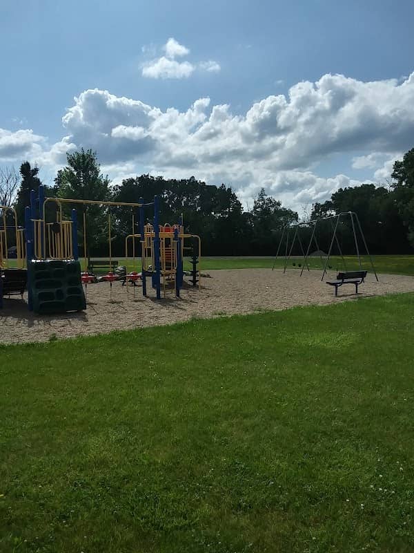 Van Dyne Lions Community Park & Playground - Image 1