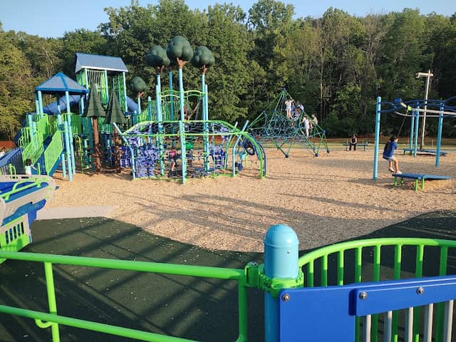 Pamperin Park - Image 3