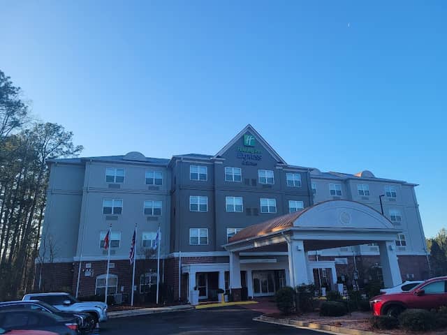 Holiday Inn Express & Suites Lagrange - Image 3