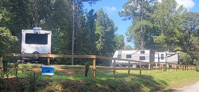 Lake Harding Rv and Campsite - Image 1