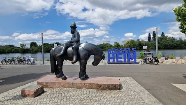 Fotopoint Schriftzug Rüsselheim am Main - Image 1
