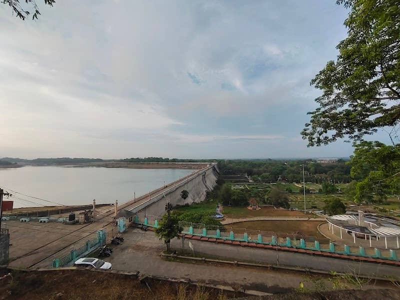 Malampuzha Dam Guesthouse Viewpoint - Image 1