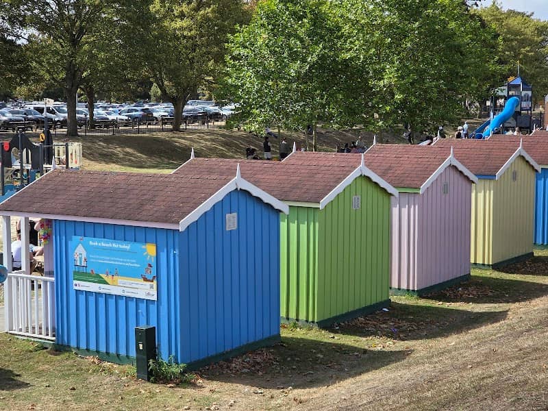 Maldon Beach Huts - Image 2