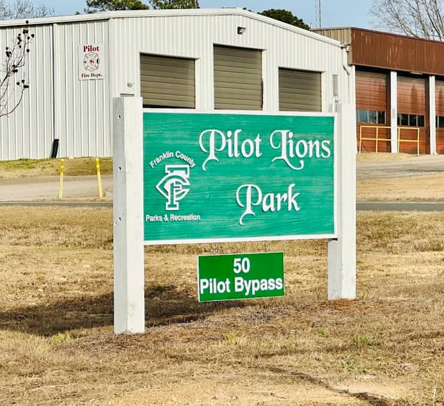 Pilot Lions Park - Image 1