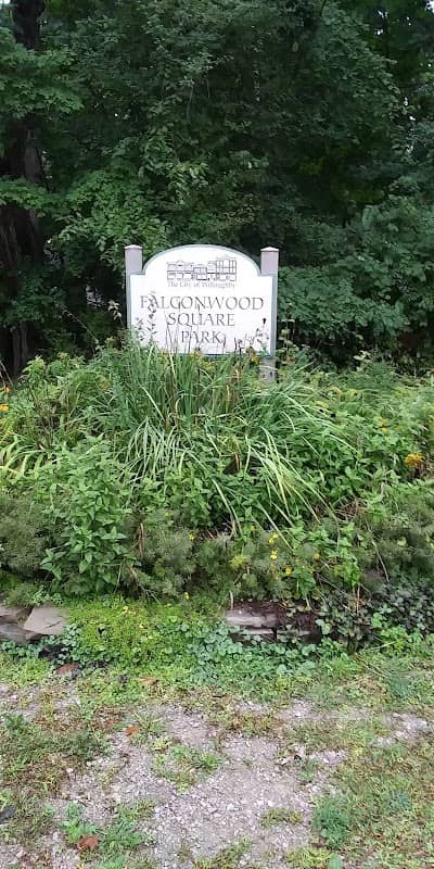 Falconwood Square Park - Image 2
