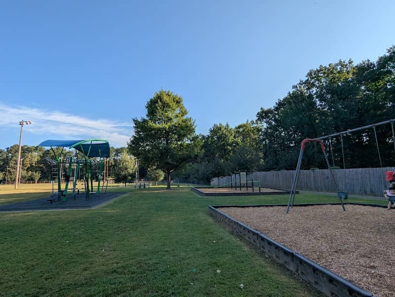 Honeysuckle Park - Image 2