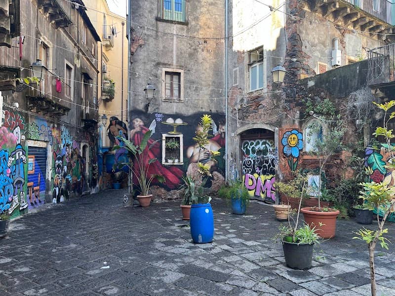 ART & FUN District - Image 1