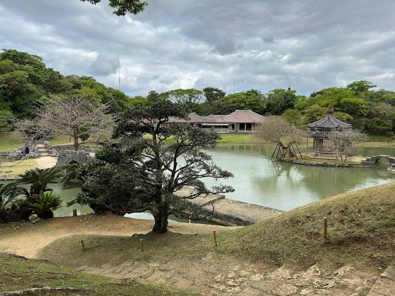 Shikina-en Royal Gardens - Image 2