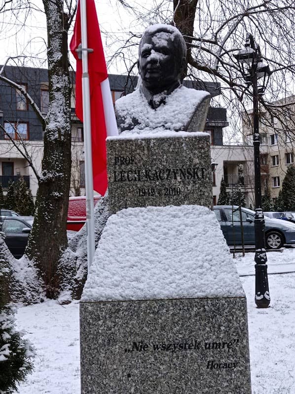 Skwer Prezydenta Ryszarda Kaczorowskiego - Image 2