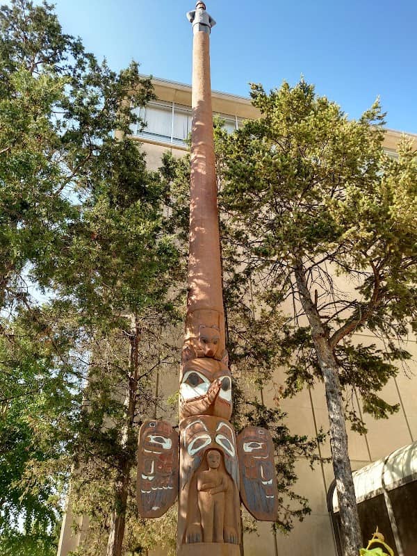 Proud Raven Totem Pole - Image 1