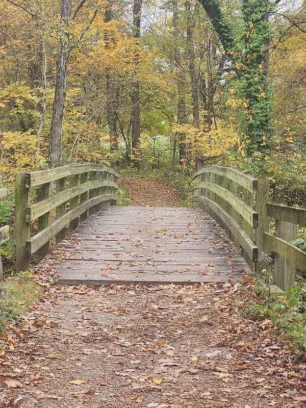 Parking for Lake and Gorge Trails in Sharon Woods - Image 2