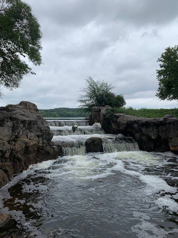 Normandale Lake Waterfall - Image 3