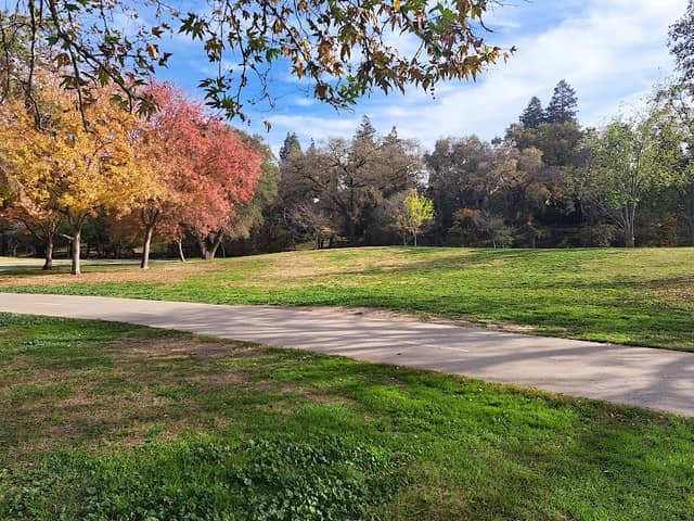 Tuolumne Riverside Trail - Image 2