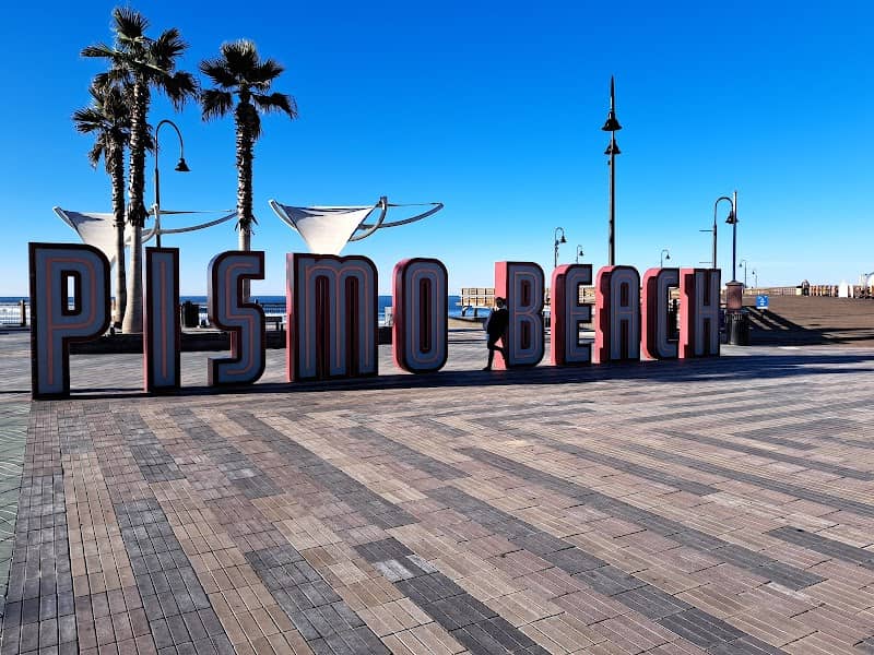 Pismo Beach Pier Plaza - Image 3