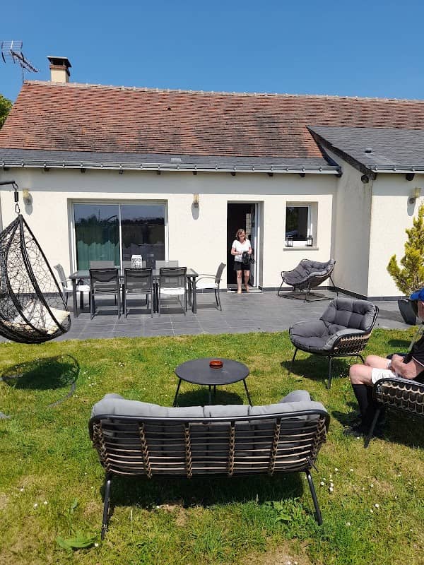 Nature & Chateaux - Image 1