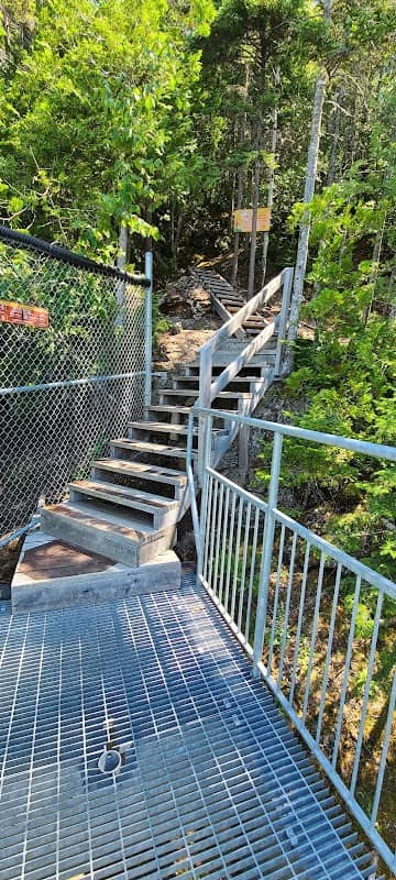 Stationnement chutes Neigette - Image 1