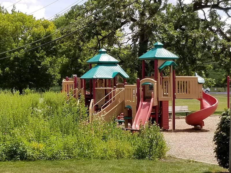 Bartlett Park District T - Image 2