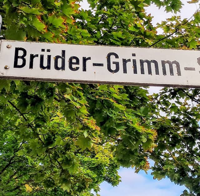 Brüder Grimm Märchenfigur - Image 2