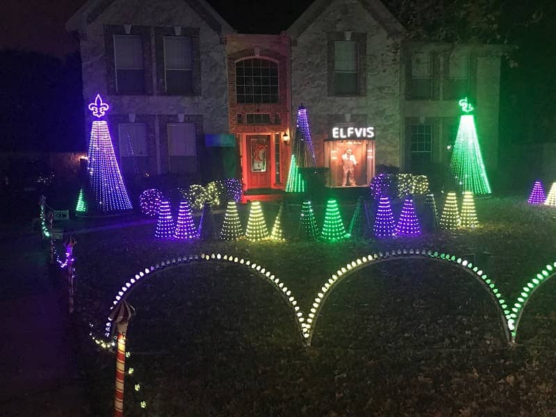 Elfvis Christmas Display - Image 1