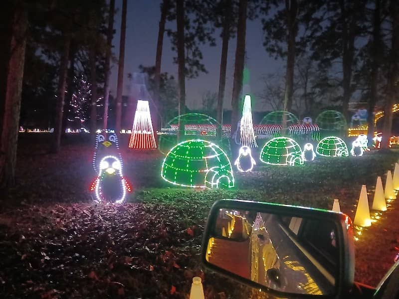 NoogaLights in Soddy Daisy Holiday Drive-Thru Light Show - Image 2