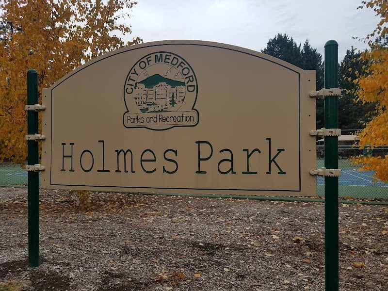 Holmes Park - Image 2