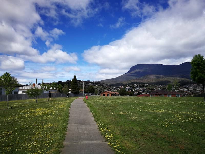 Windsor Street Park - Image 2