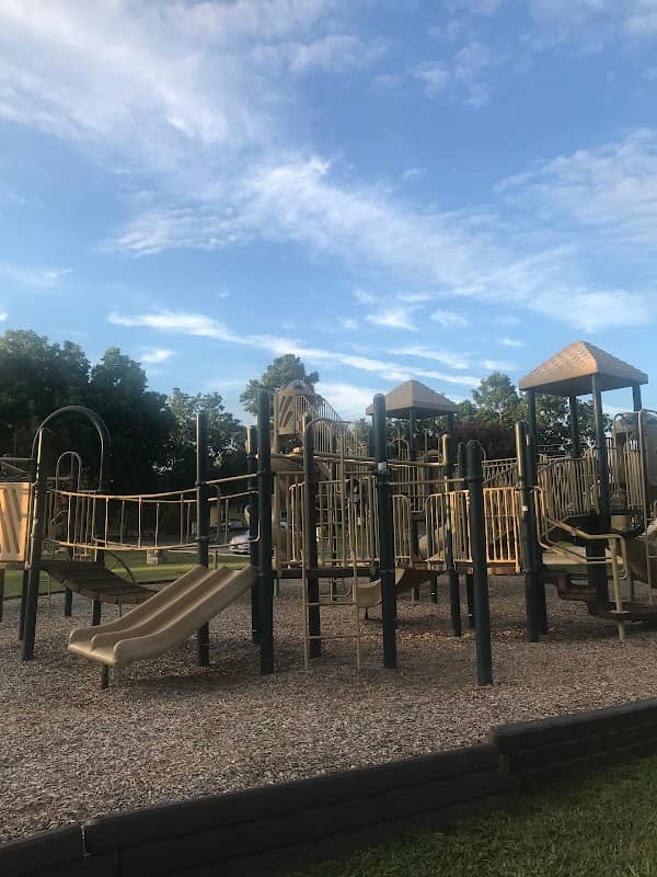 Granite Civic Park - Image 1