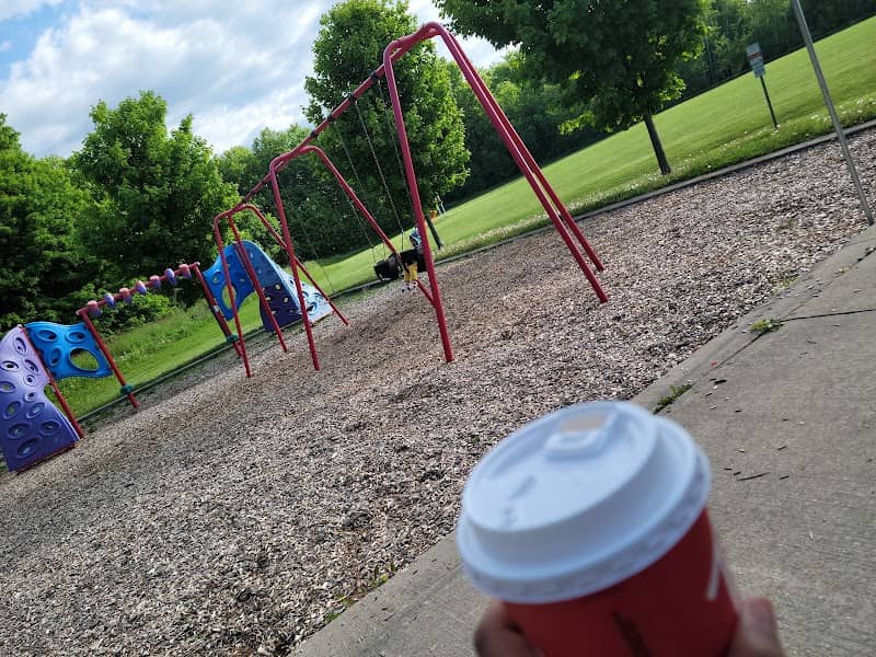 Tanners Drive Park - Image 1