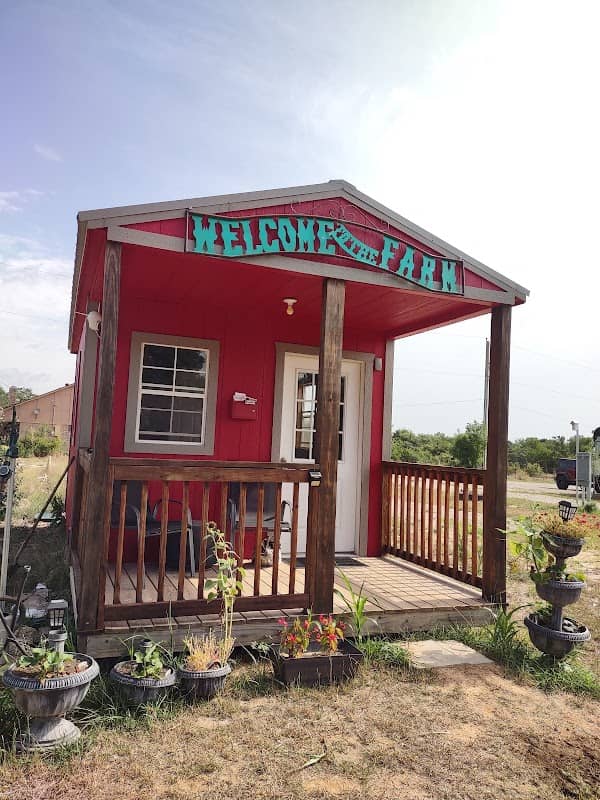 Friends in RV Spaces - Image 1