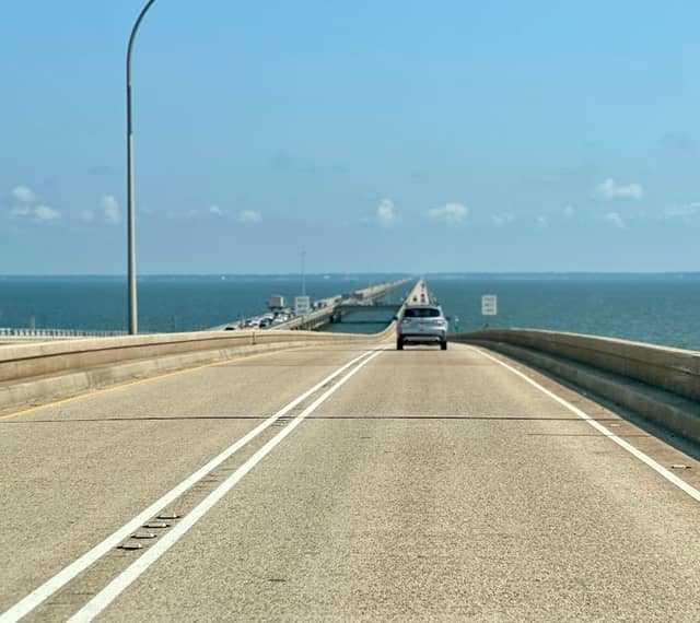 Lake Pontchartrain Causeway Bridge - Image 1