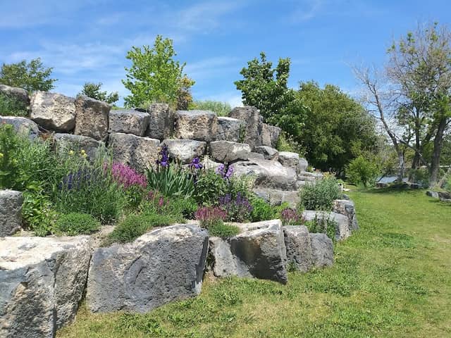 Rock Gardens - Image 2