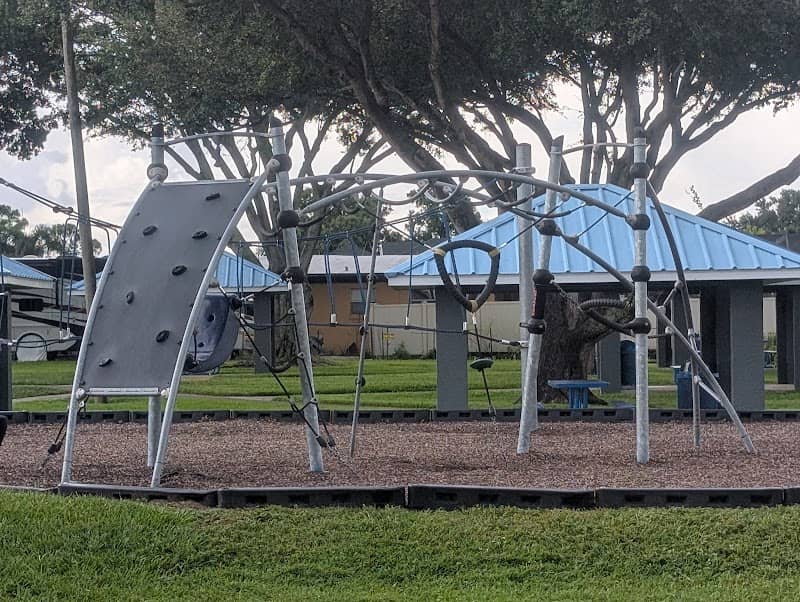 Veterans Beach Park & Boat Ramp - Image 1