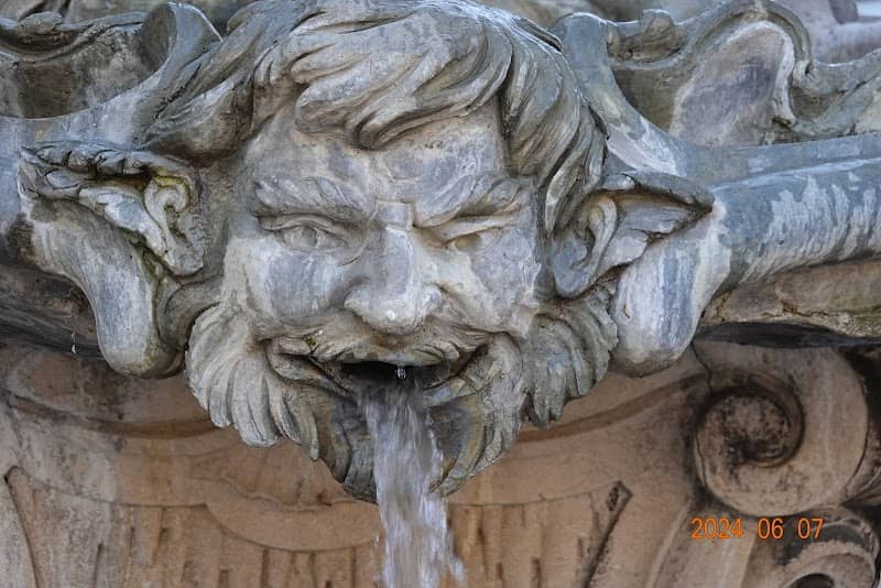 Fontaine de Neptune - Image 1