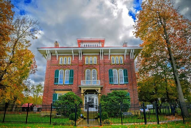 Henderson Hall - Image 1