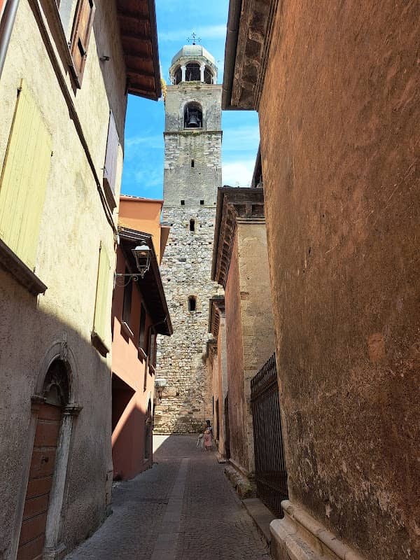 Piazza Duomo Salò - Image 1