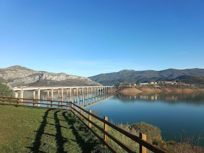 Mirador a Riaño - Image 1