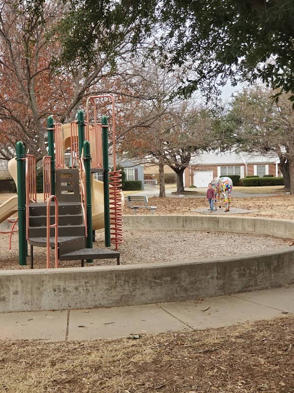 Roselawn Park - Image 1