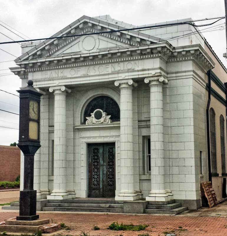 Donaldsonville Historic District - Image 1