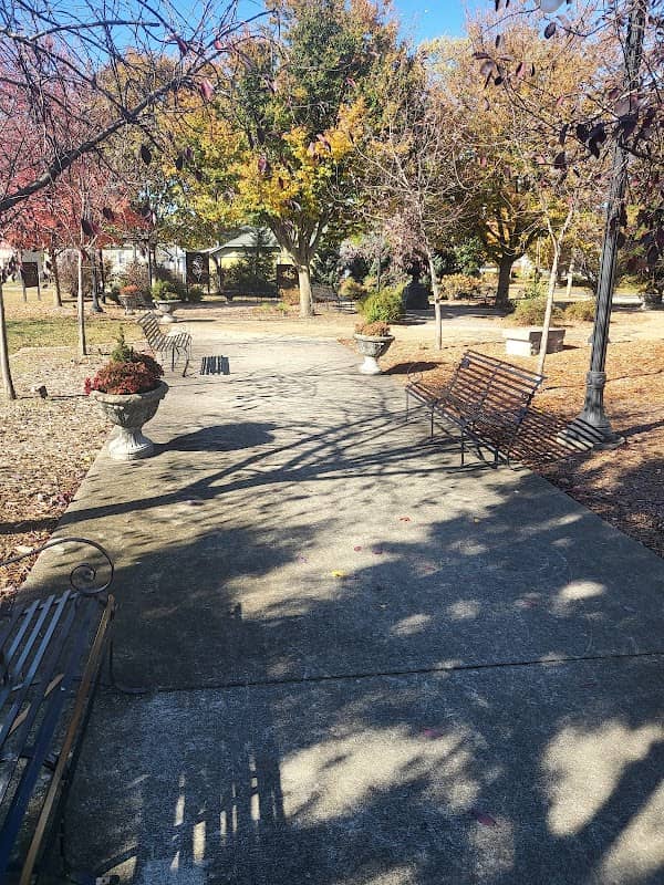 Garden Park - Image 2