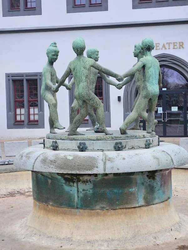 Kinderbrunnen, Kinderreigen - Image 2
