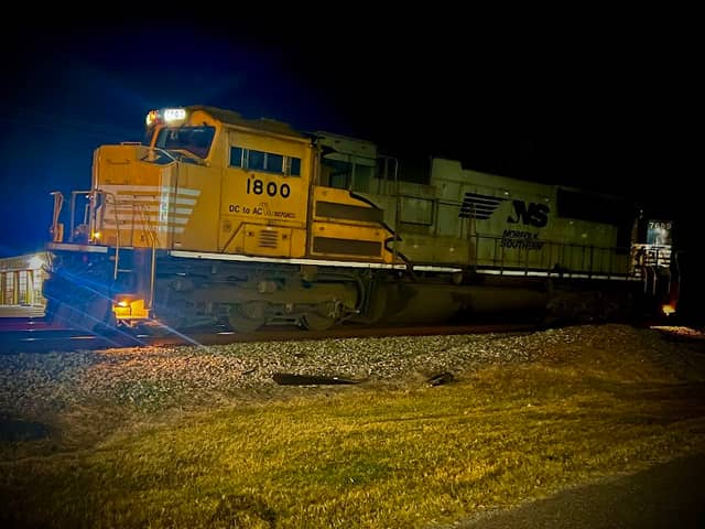 Kings Mountain Railfan Area - Image 2