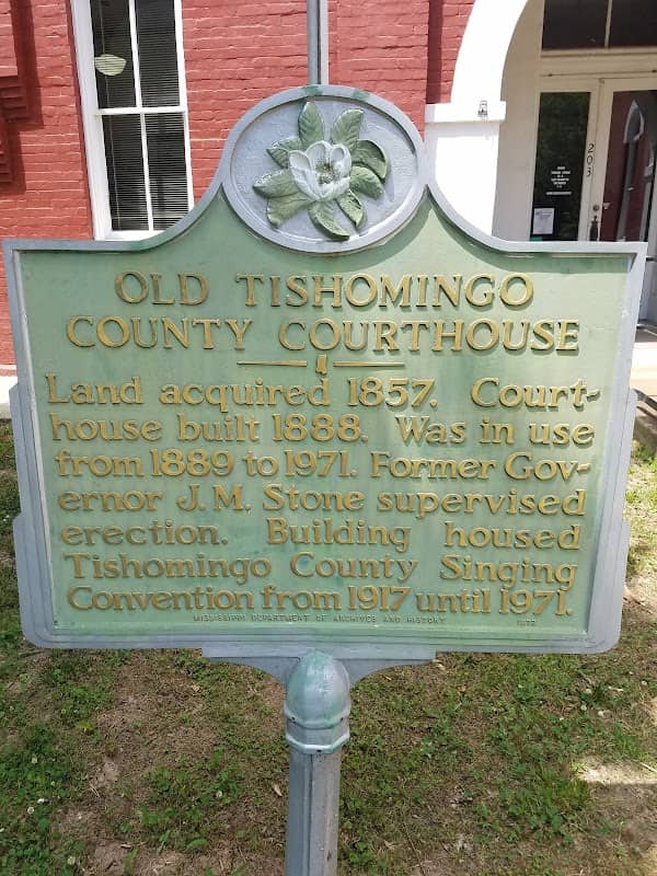 The Old Courthouse Museum - Image 1