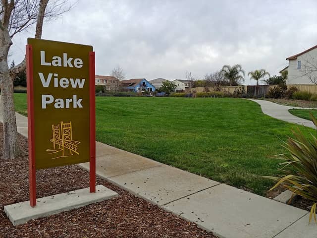 Lake View Park - Image 1