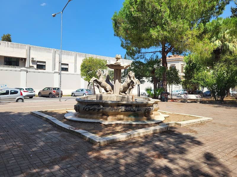 Fontana piazza Bettolo - Image 2