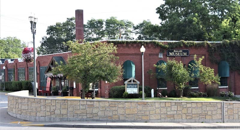 Geneva Lake Museum - Image 3